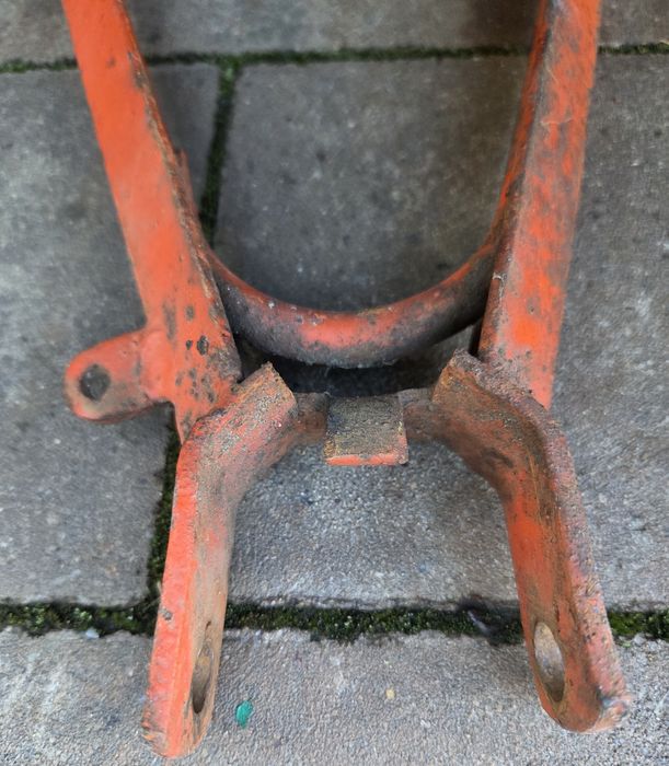 Stopka centralna komar.