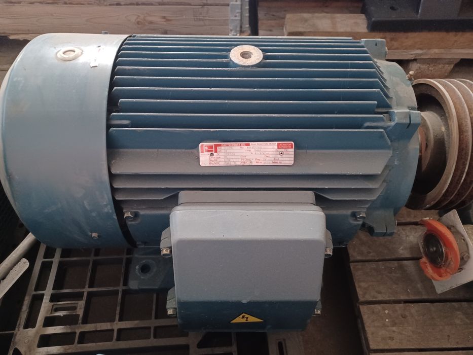 Silnik elektryczny 30 kW 1460 r/min