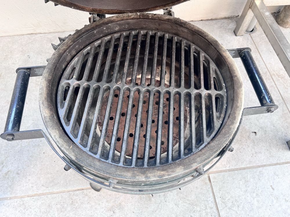 Продам б/в вугільний гриль, гриль Big Green Egg MiniMax