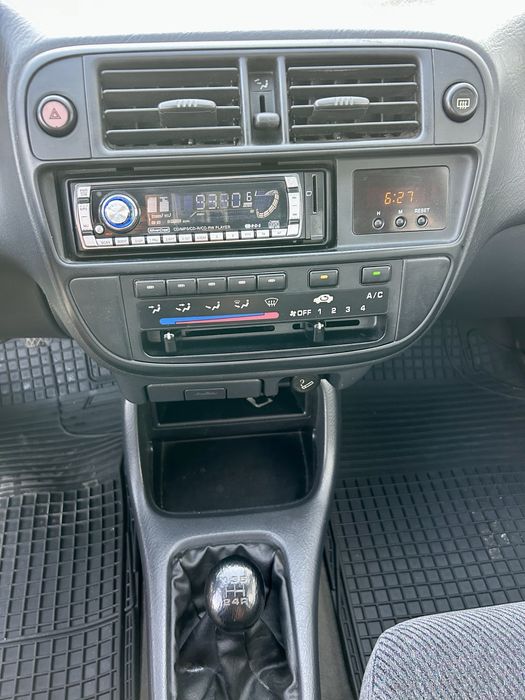 Honda Civic 1.4i S