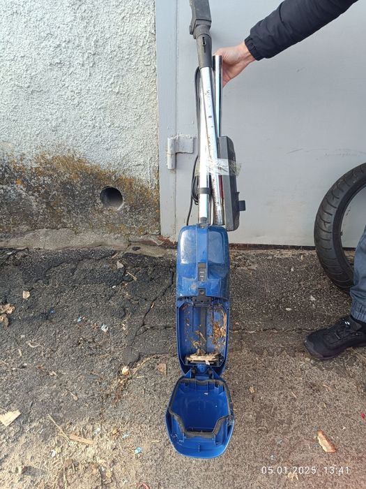 Вертикальный пилисос Miele