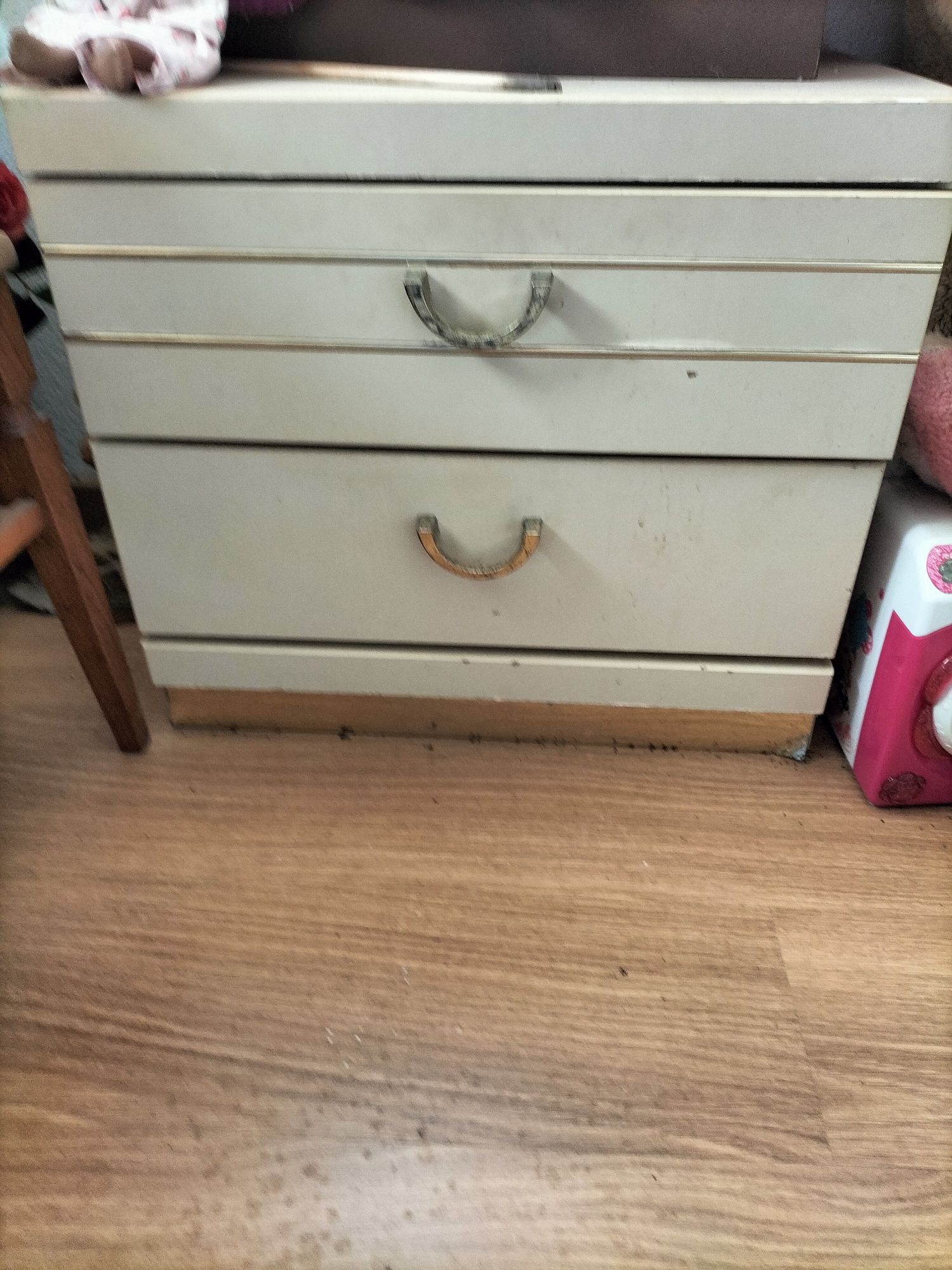 Comoda e mesa de cabeceira