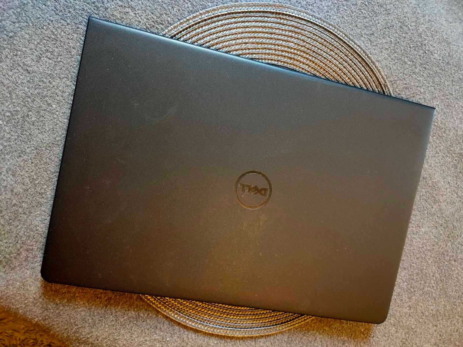 Dell Inspiron 15, 15,6 cala