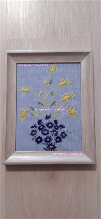 obrazek wyszywany stojący