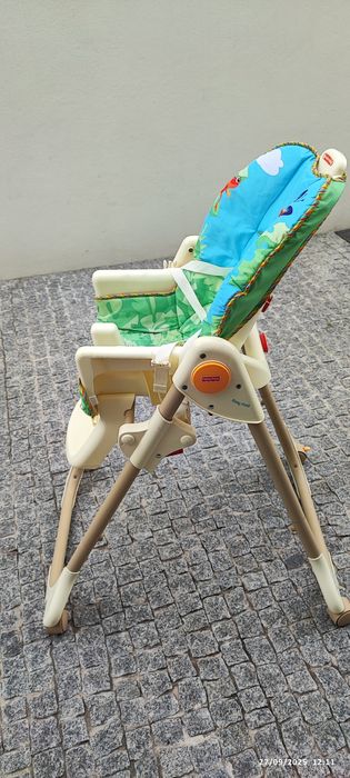 Cadeira de alimentação para bebé