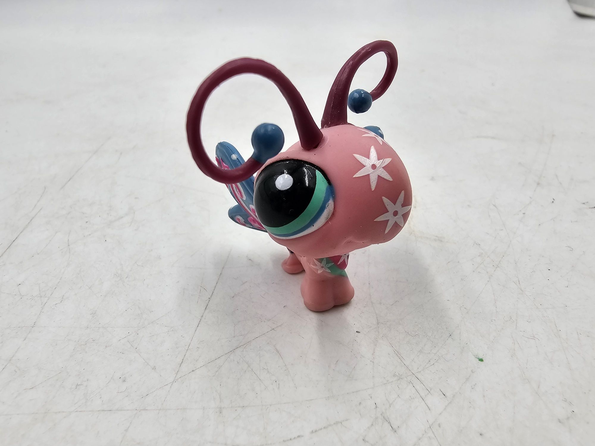 Figurka Littlest Pet Shop Motyl 1300 Hasbro