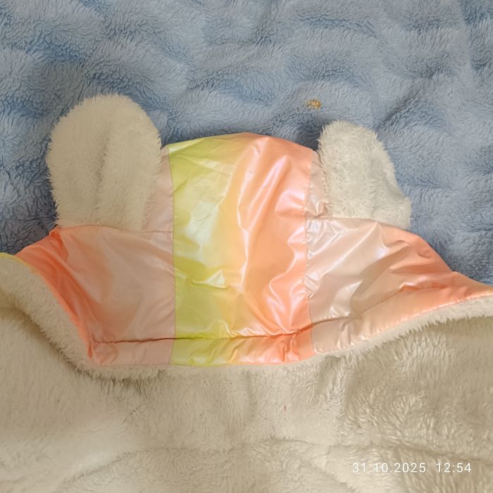 Продам курточку на дівчинку розмір 90