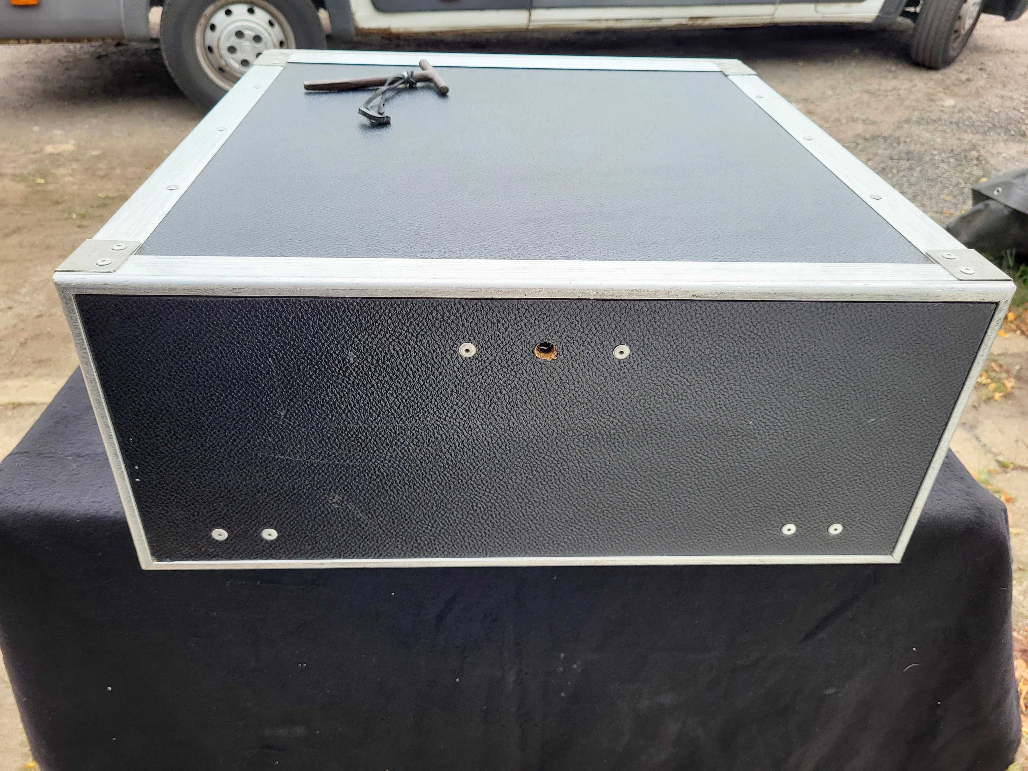 RACK 4U 2x szyna 43cm case flightcase, kejs FAKTURA