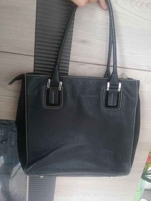 Czarna elegancka torba firmy Batycki