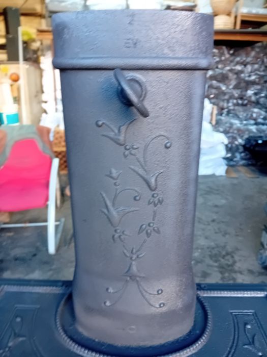 Salamandra em ferro fundido