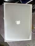 MacBook Air 13” srebrny (A1466, 8GB RAM, 128GB SSD) + odtwarzacz CD