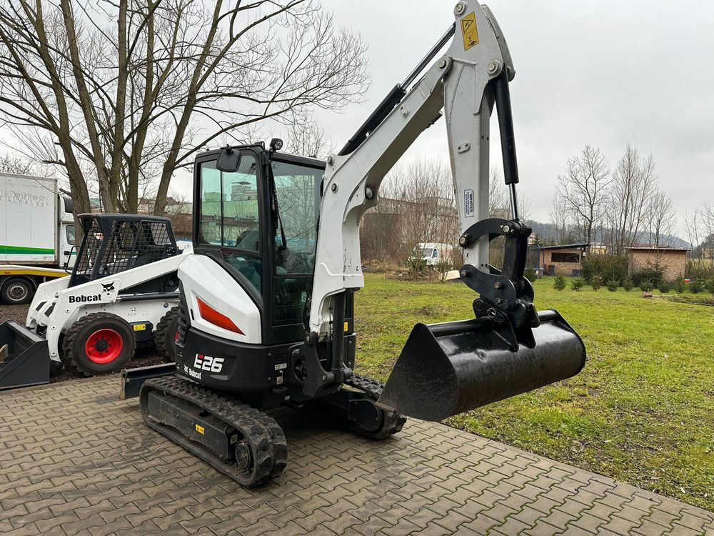 Minikoparka Bobcat E-26  589mtg  umowa jak nowa