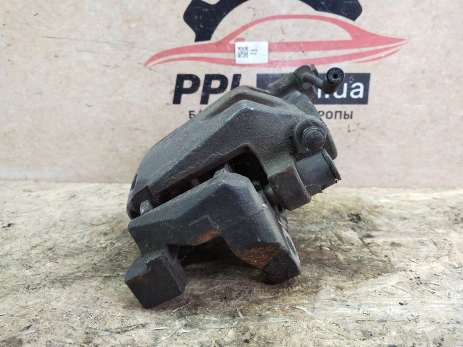 Jeep Grand Cherokee WK2 2010- cуппорт передний правый