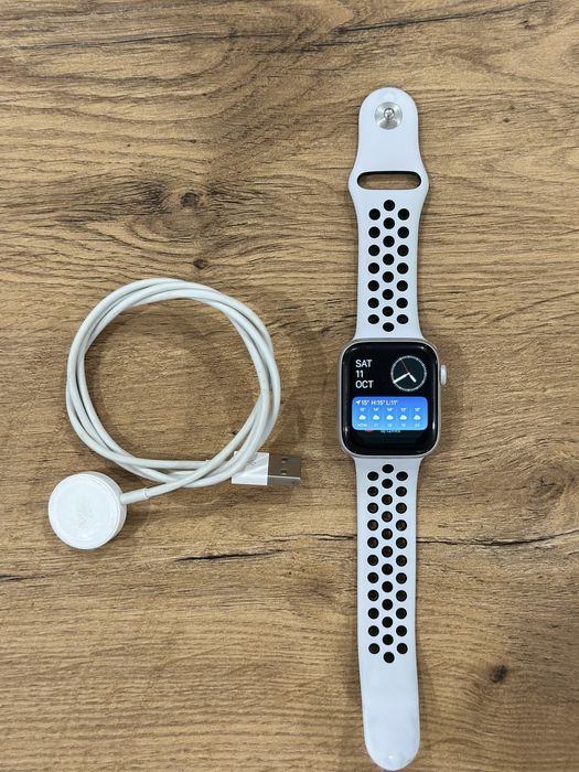 Apple Watch series 5, 44mm