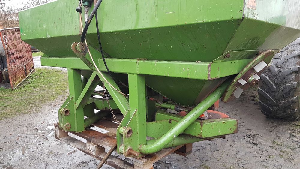 Rozsiewacz nawozu Amazone, sipma