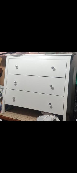 Cômoda com 3 gavetas