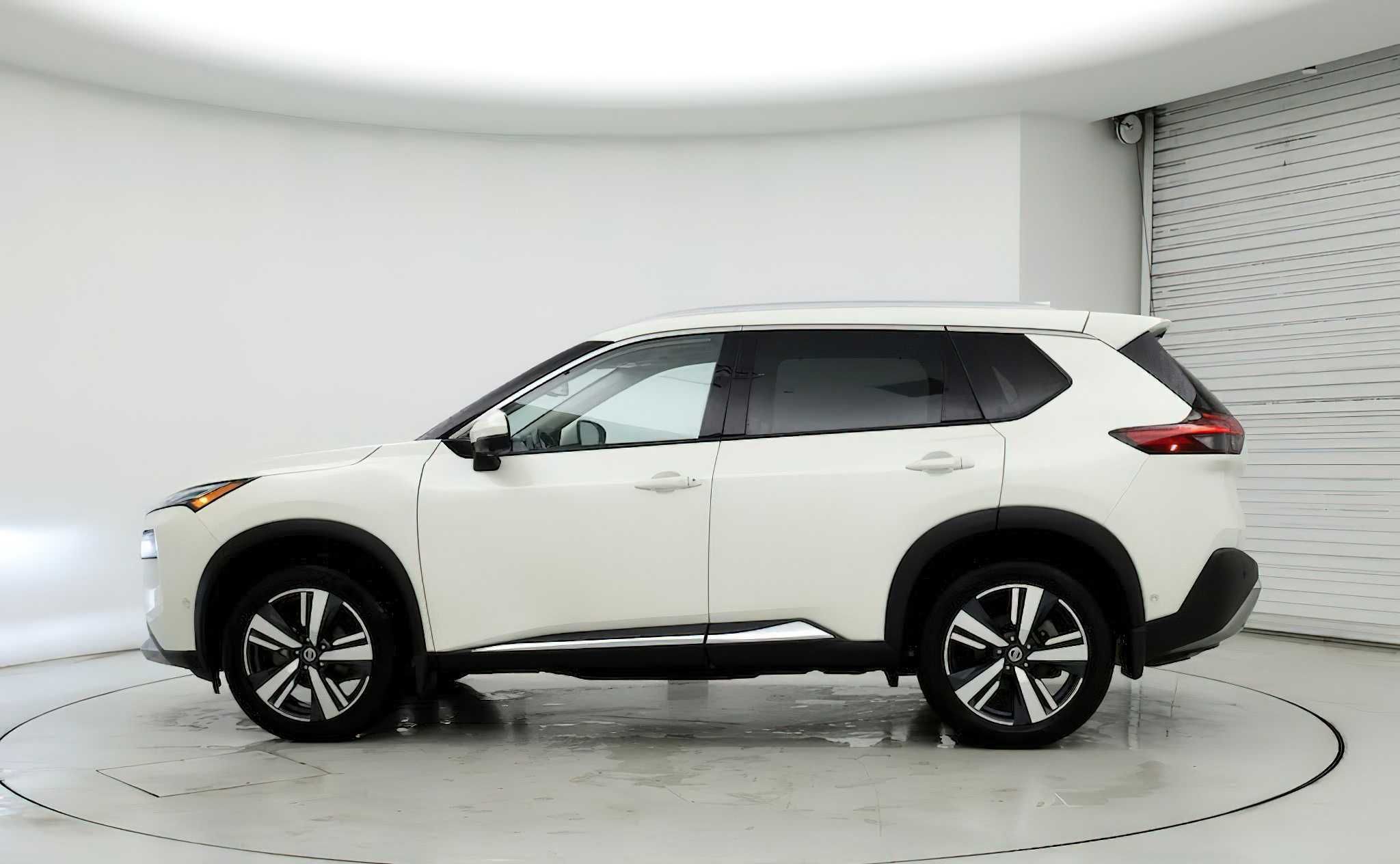 Nissan Rogue 2021 White