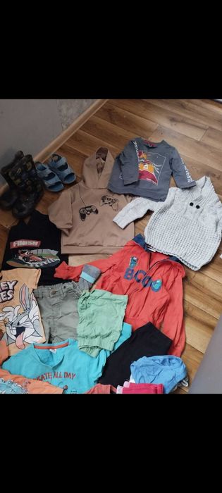 Paka ubrań,duty,bluzy,szorty,koszulki,spodnie..dla chlopców na r. 98.
