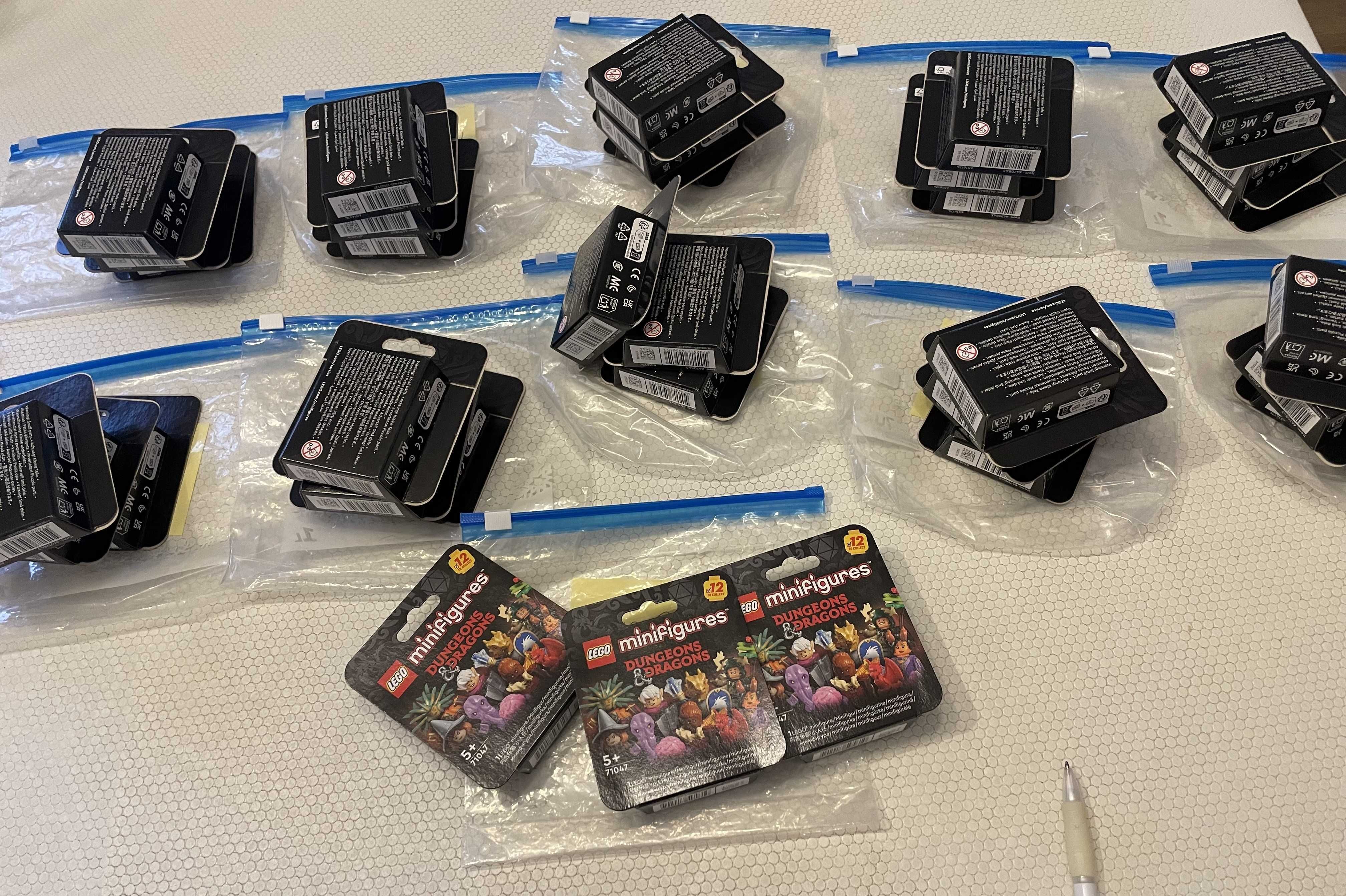 Lego Dungeons & Dragons  12 Minifiguras – Col Completa – Novo e Selado