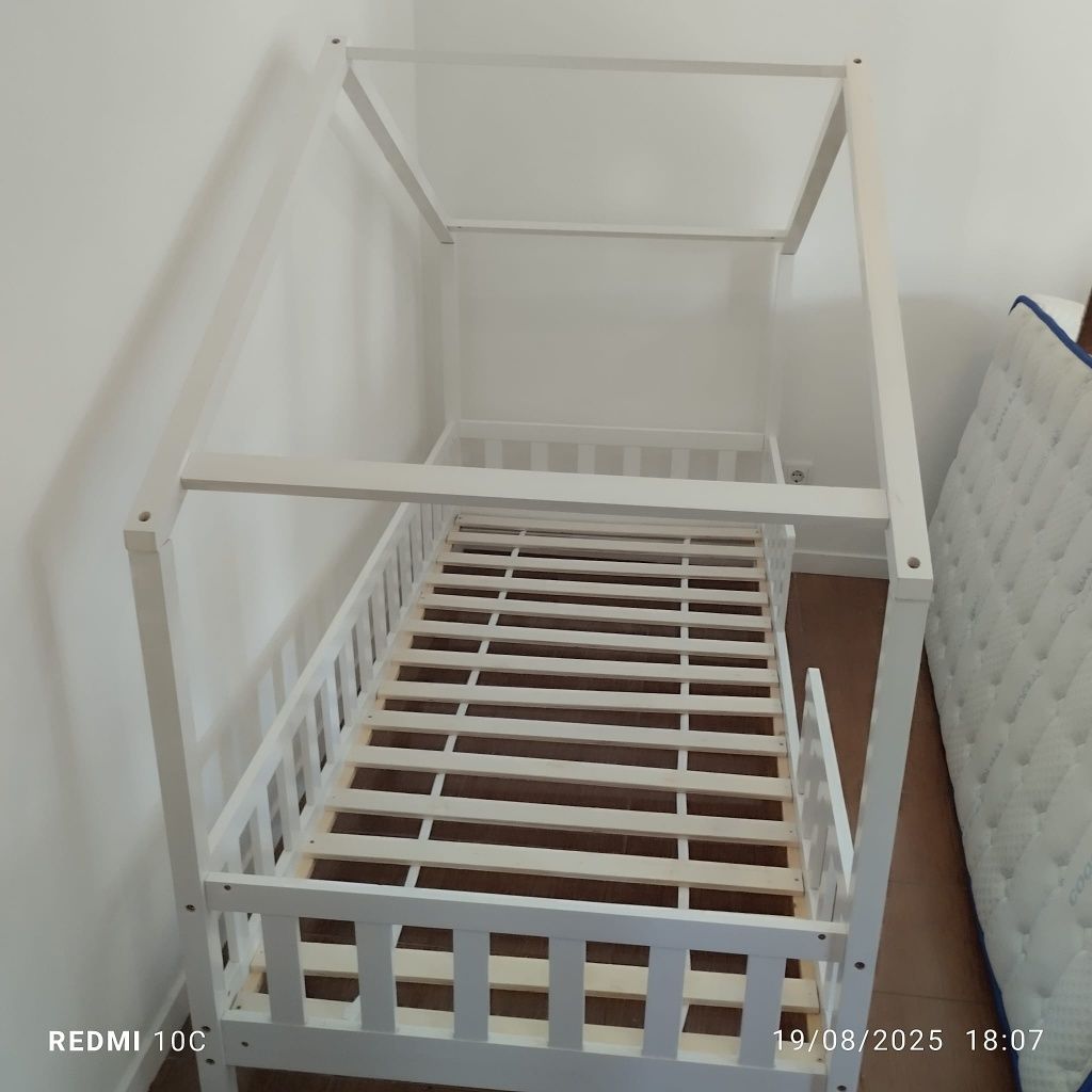 Cama cabana com colchão