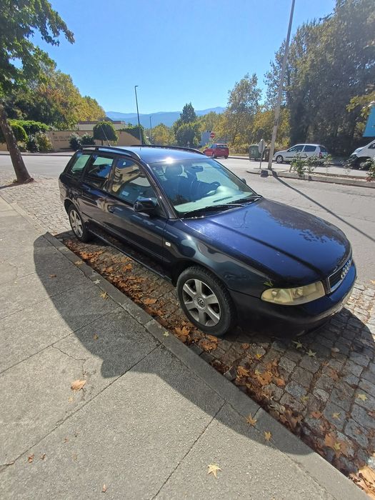 Audi A4 110cv azul escuro