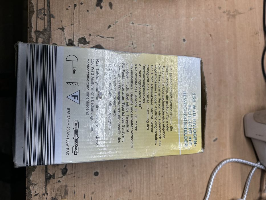 Halogen z czujką