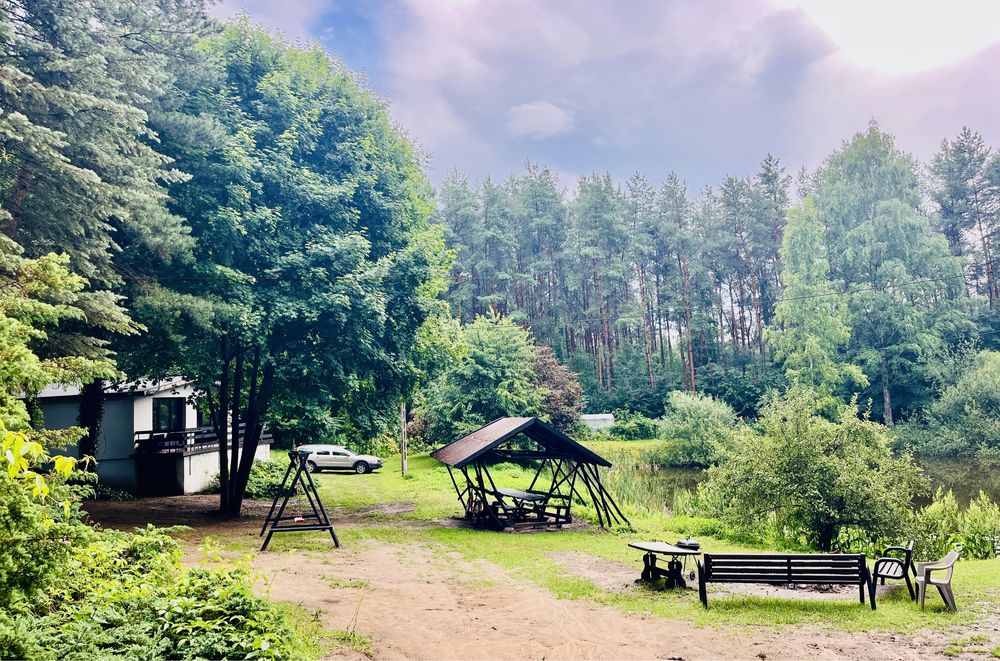 Domek nad jeziorem Warmia i Mazury. Las, łodka, kameralnie. Olsztyn