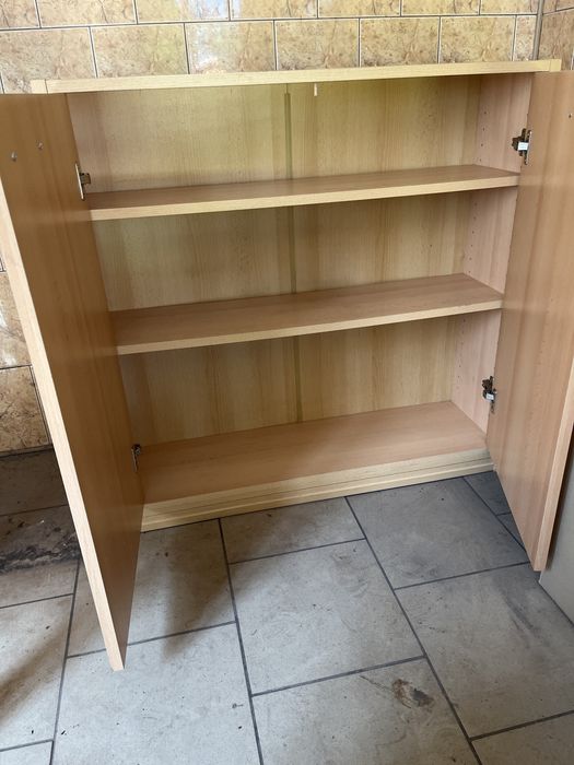 Wąska szafka do korytarza przedpokoju