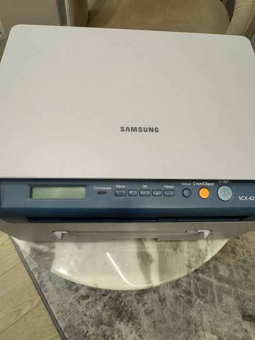 Принтер-сканер-ксерокс Samsung в робочому стані.