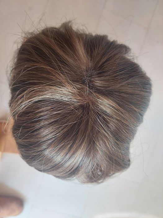 Cabeleira nova, nunca foi usada