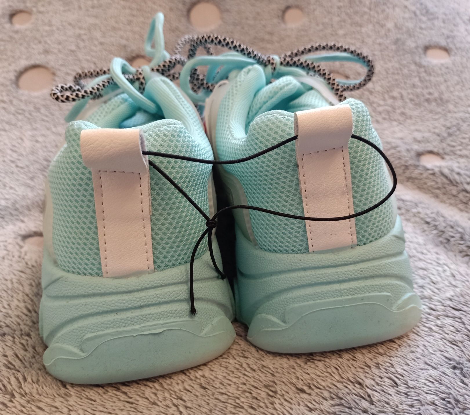Nowe sneakersy Adidasy biało błękitne, wiązane, rozmiar 38, wysokie
