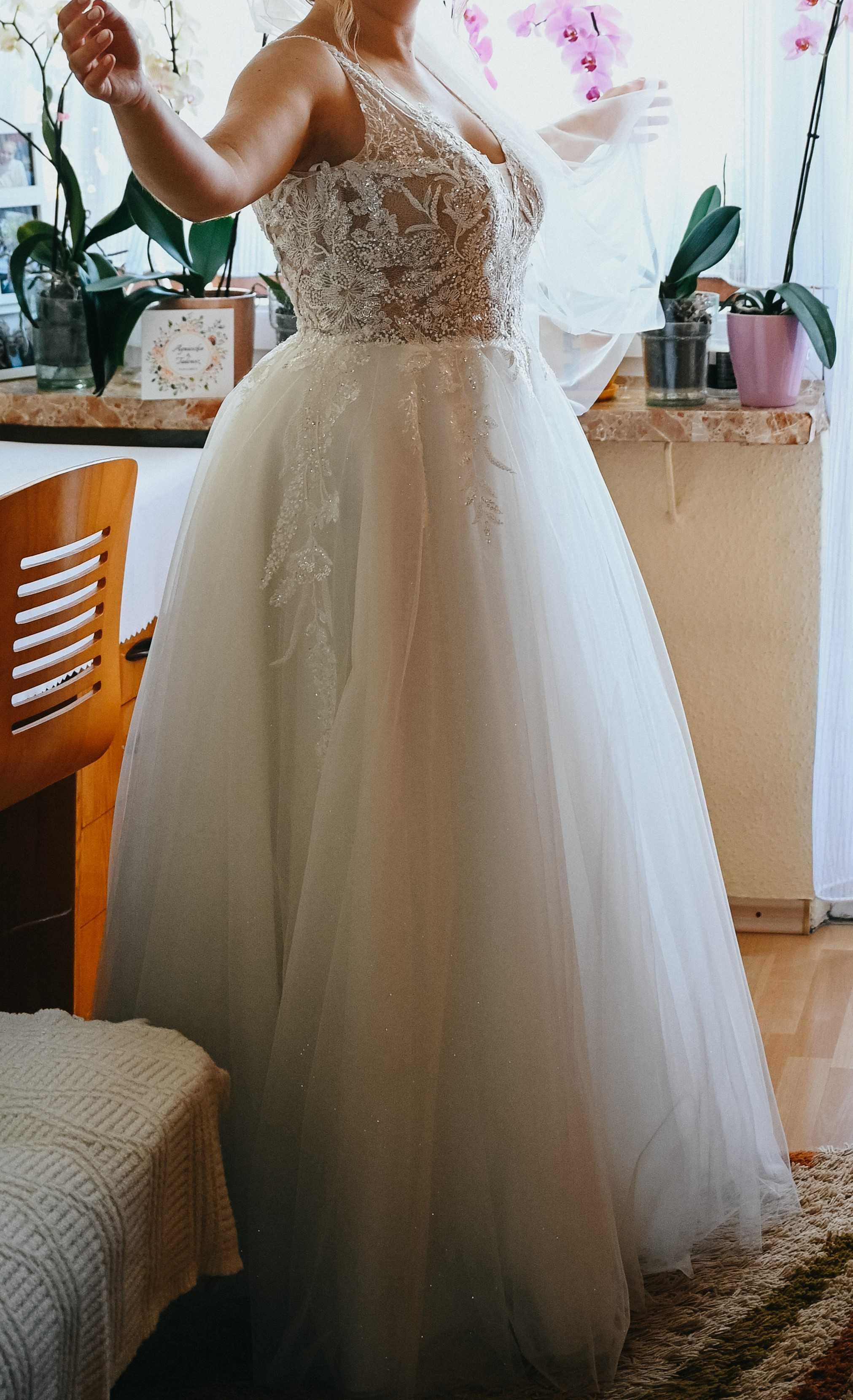 Suknia ślubna Elizabeth Passion kolekcja 2022 sprzedam