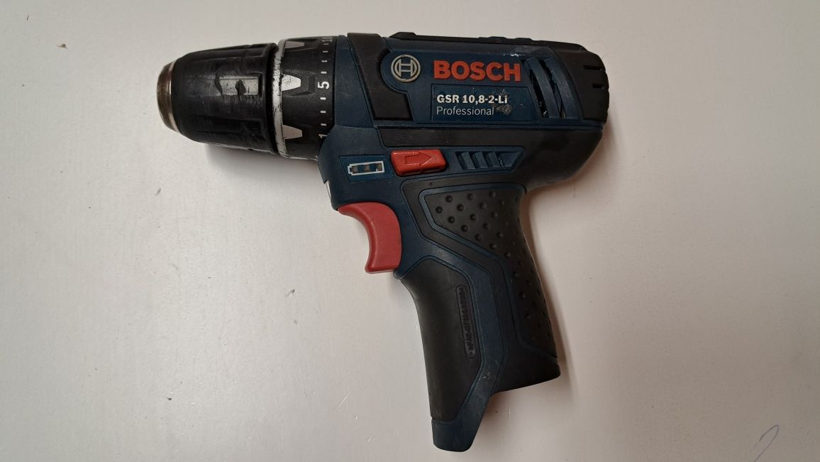 Aparafusadora BOSCH Profissional GSR 10,8-2-LI