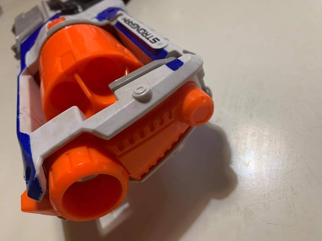 Nerf Elite Strongarm