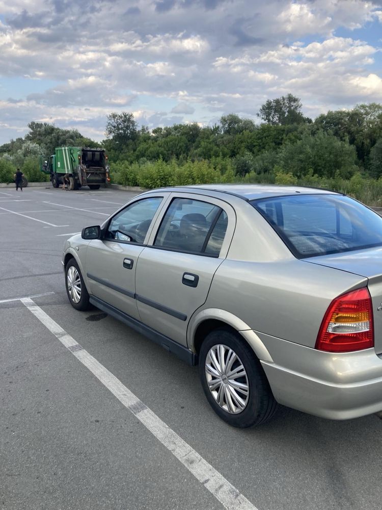 Opel Astra g.