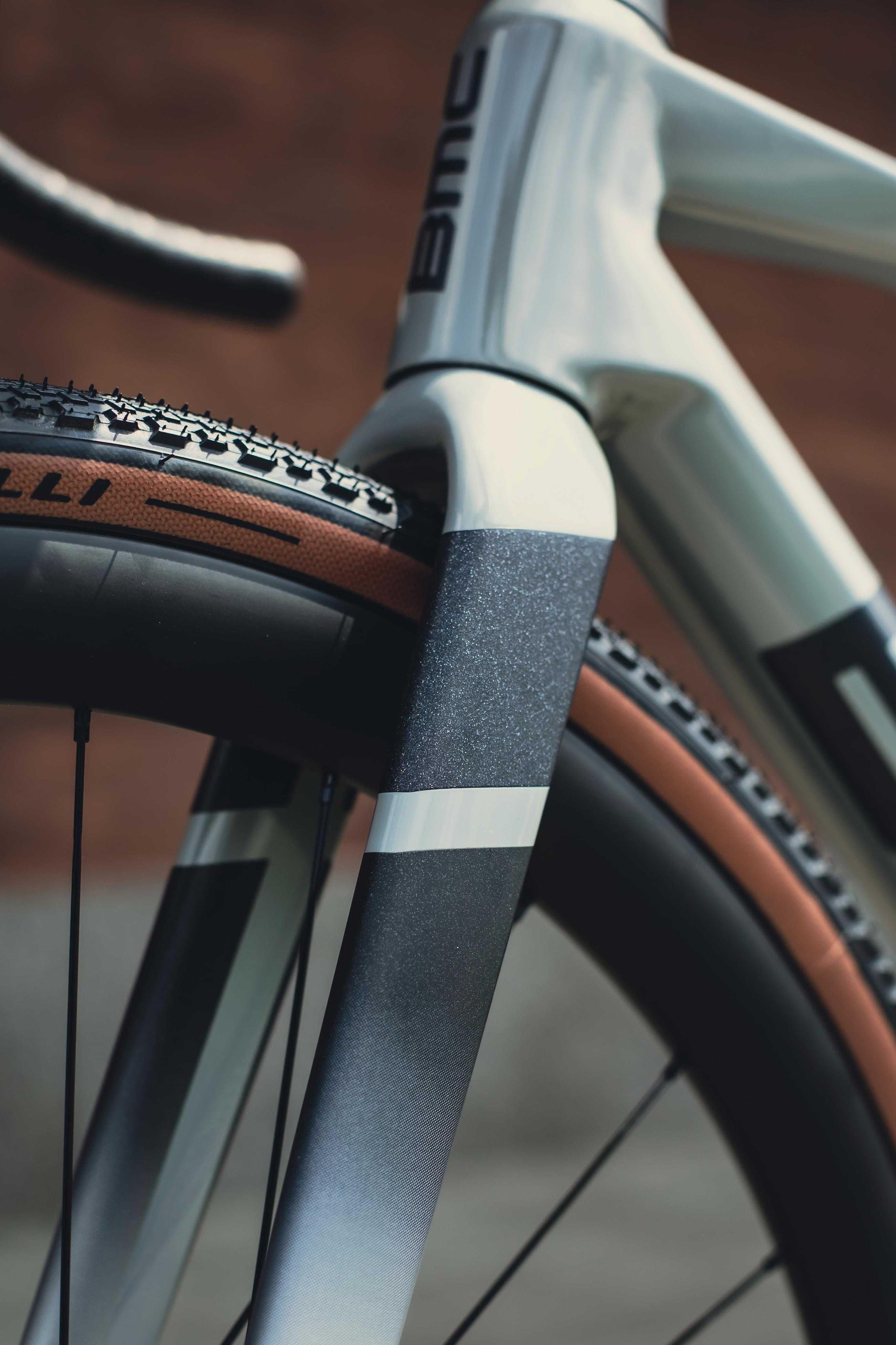 Rower Gravel BMC Kaius 01 THREE Roz. 51 i 54 GRX Di2 Szary 2026 FV23%
