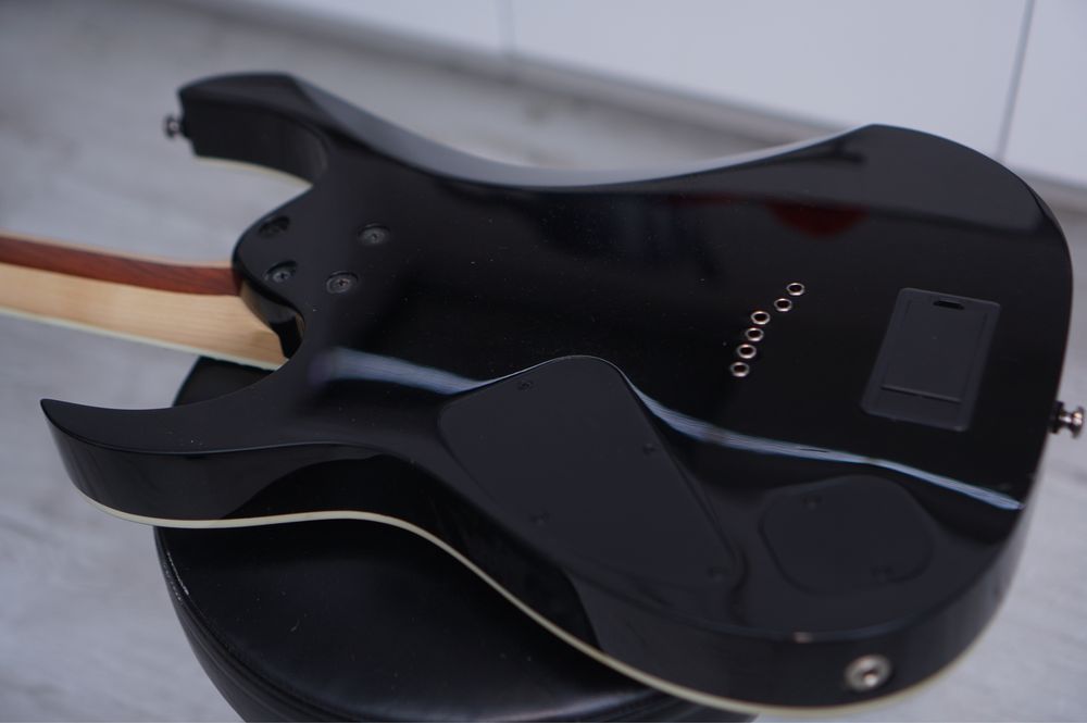 Ibanez rgir20fe iron label gitara EMG