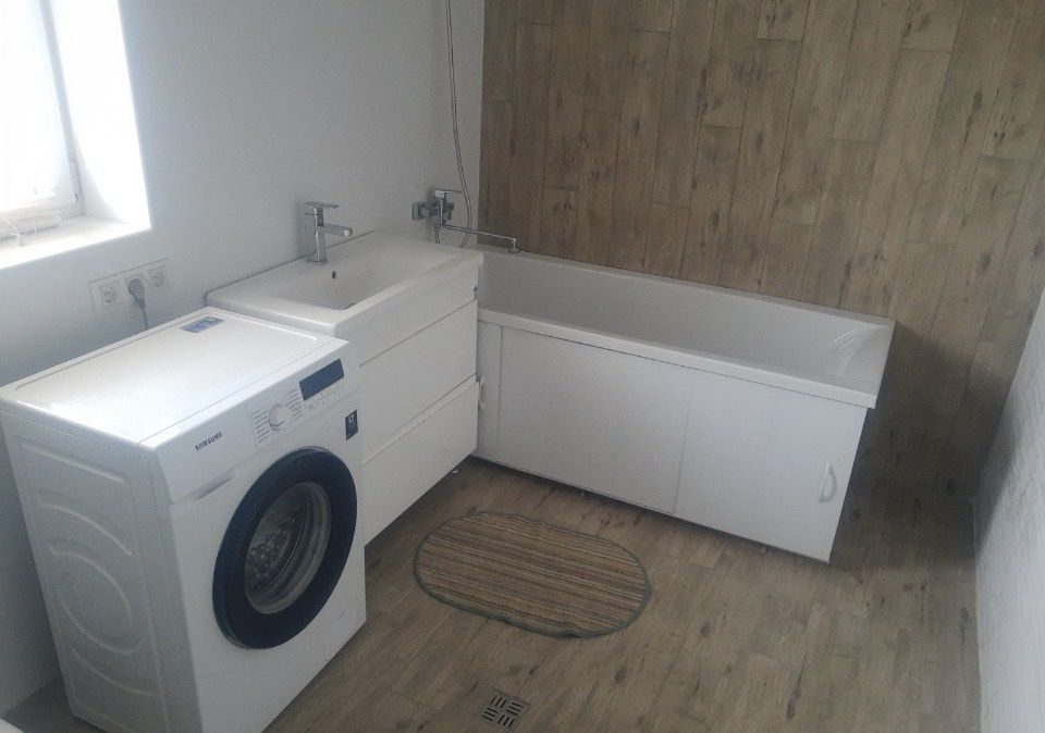 Продаж будинку в місті