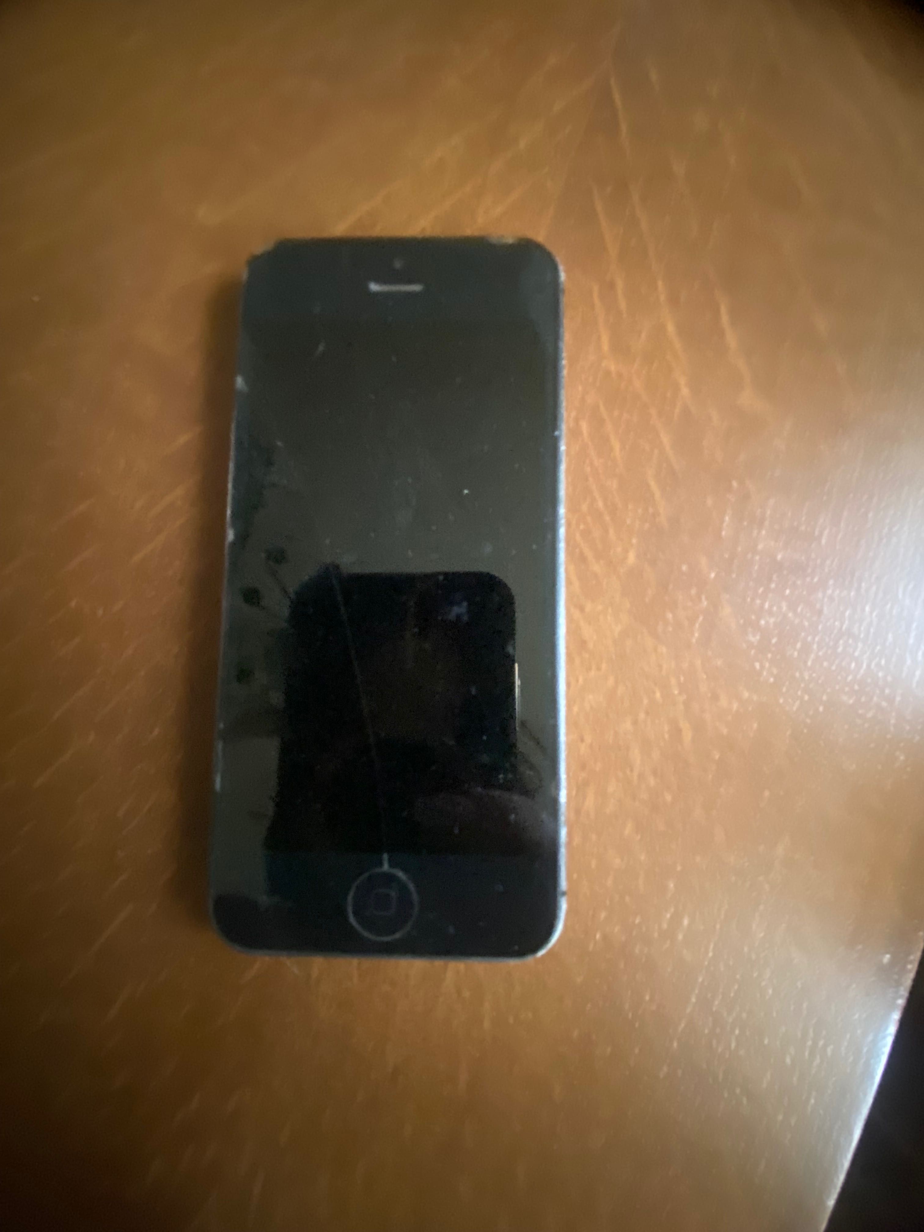 iPhone продам , нуждается в ремонте