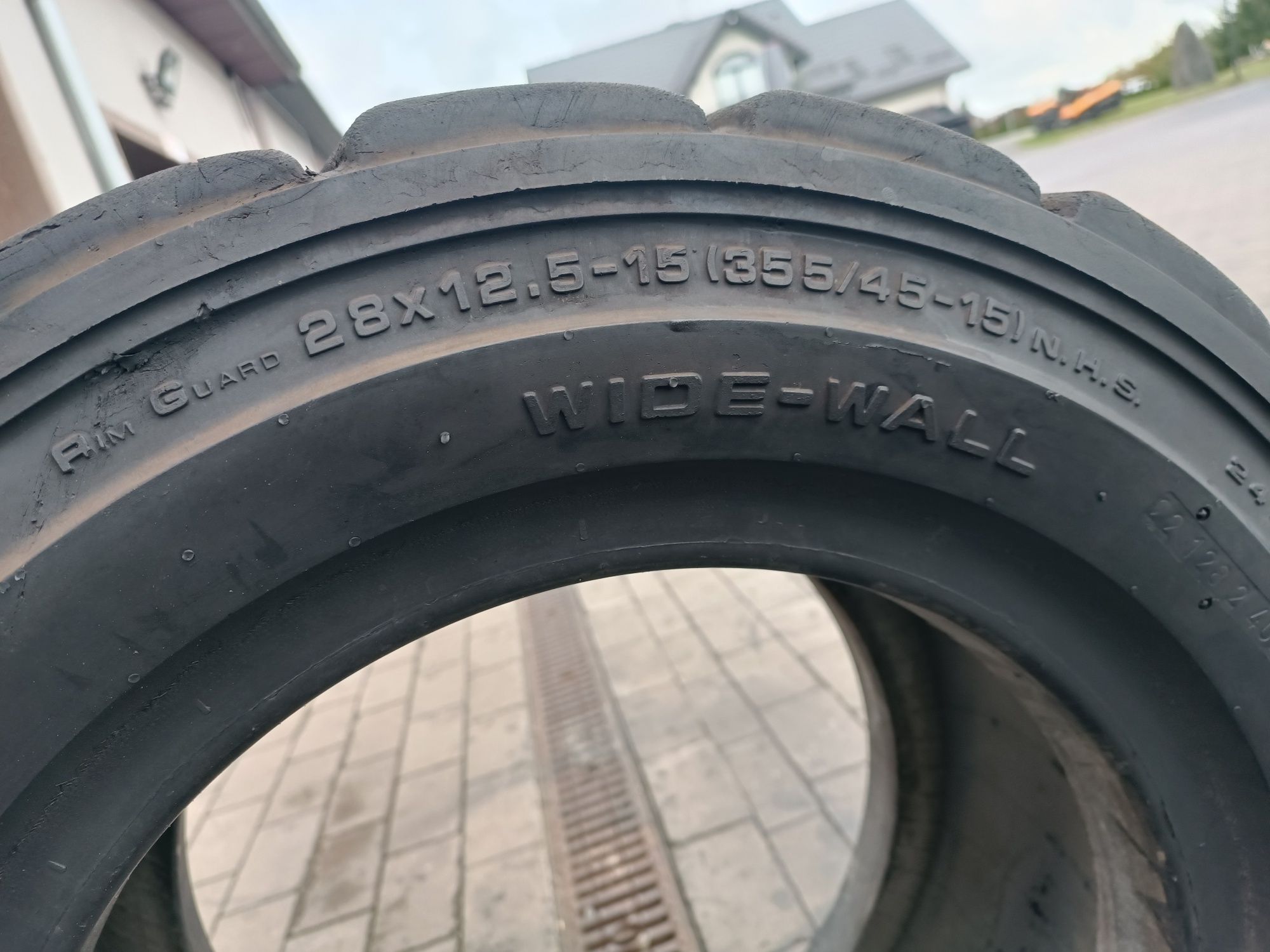 28x12.5-15 Hauler LT Wide Wall  355/45-15
