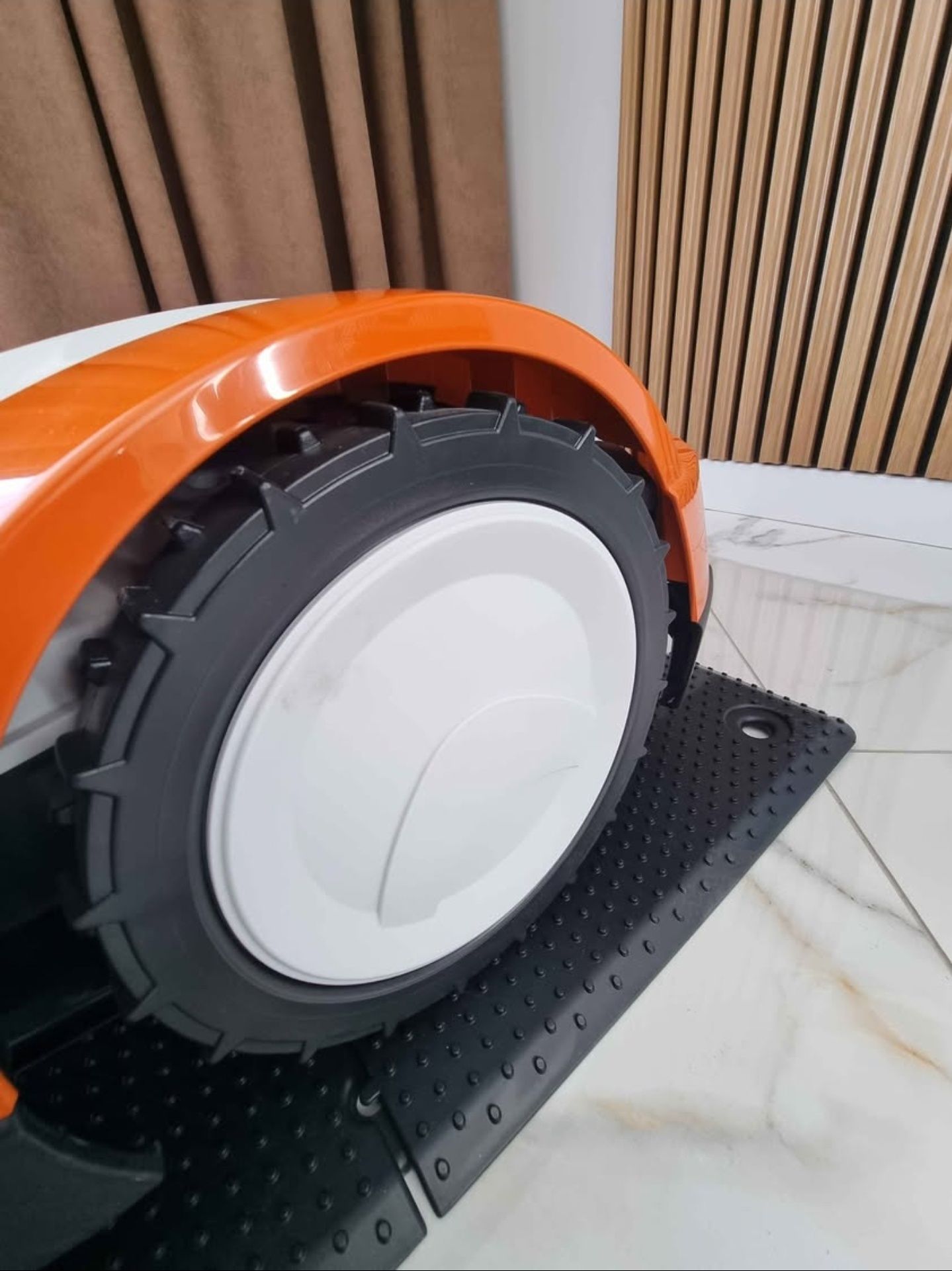 Kosiarka automatyczna STIHl RMI 632 C Nowa z 2-letnią gwarancją