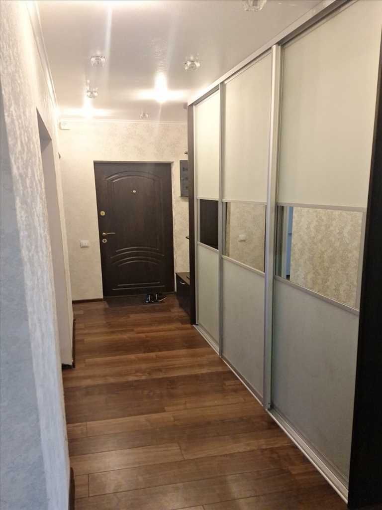 Класна квартира біля ТЦ Паровоз (Сади 2)