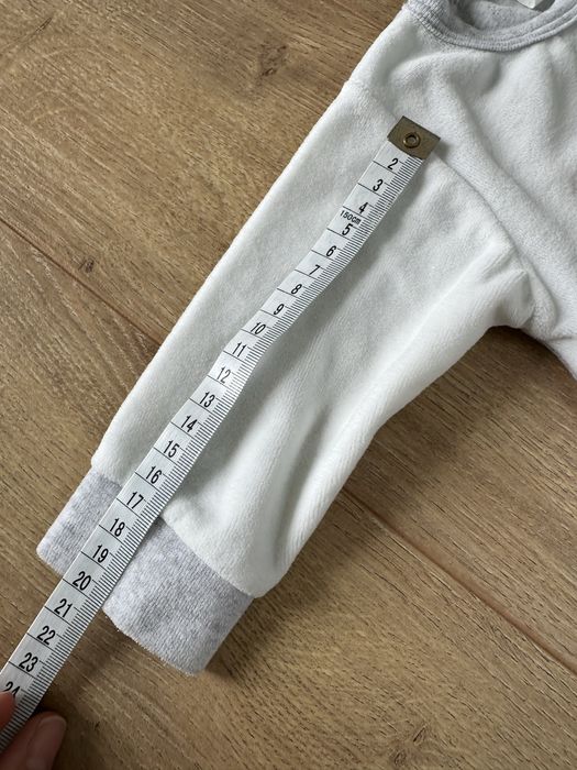 Śpioszki niemowlęce