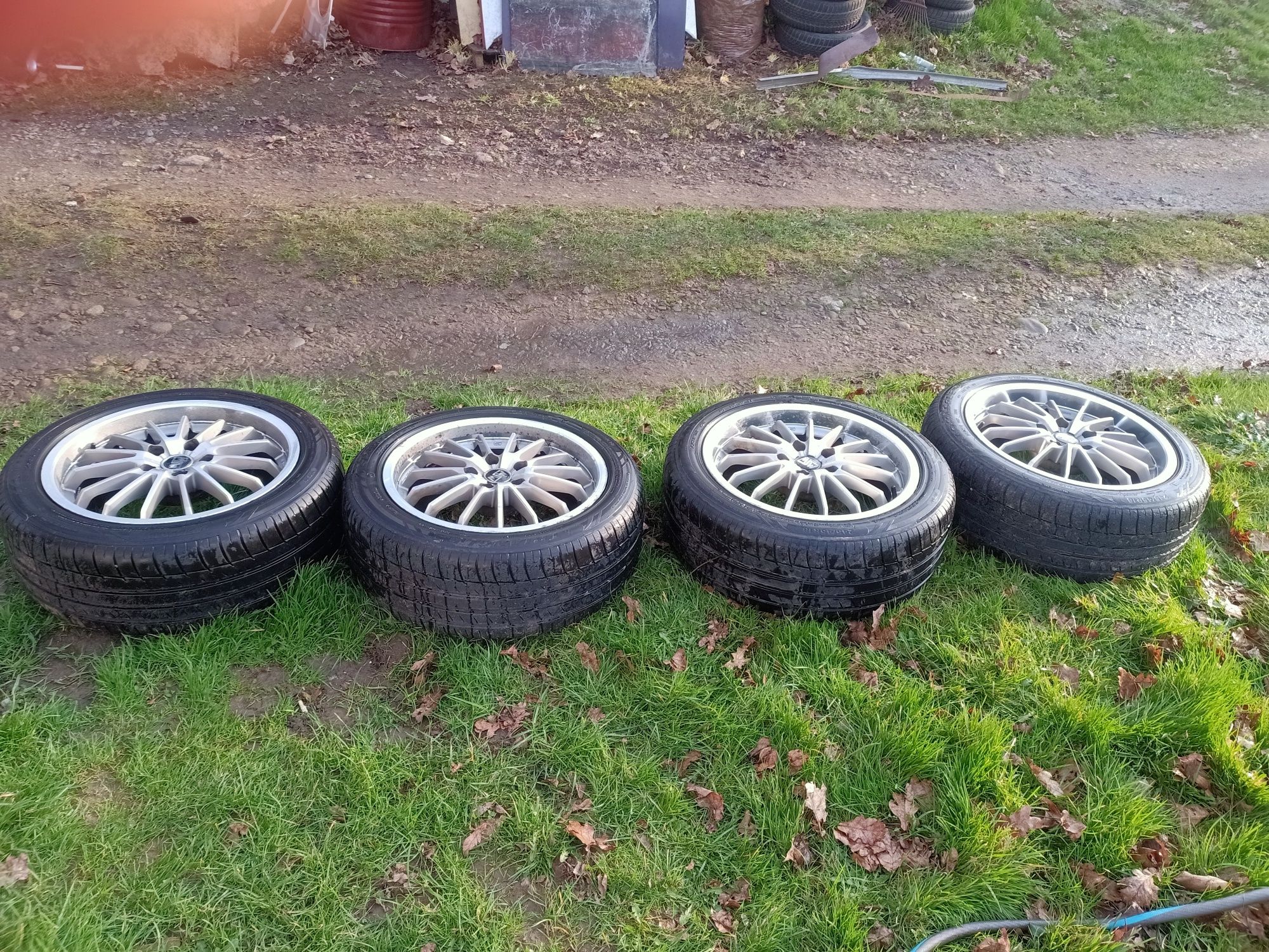 Sprzedam felgi aluminiowe 18 cali 5x120