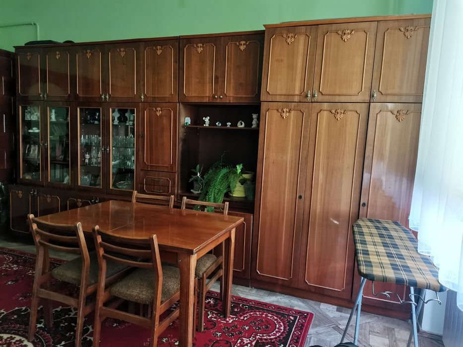 Вітальня, стінка у вітальню, шафа з антресолямиля