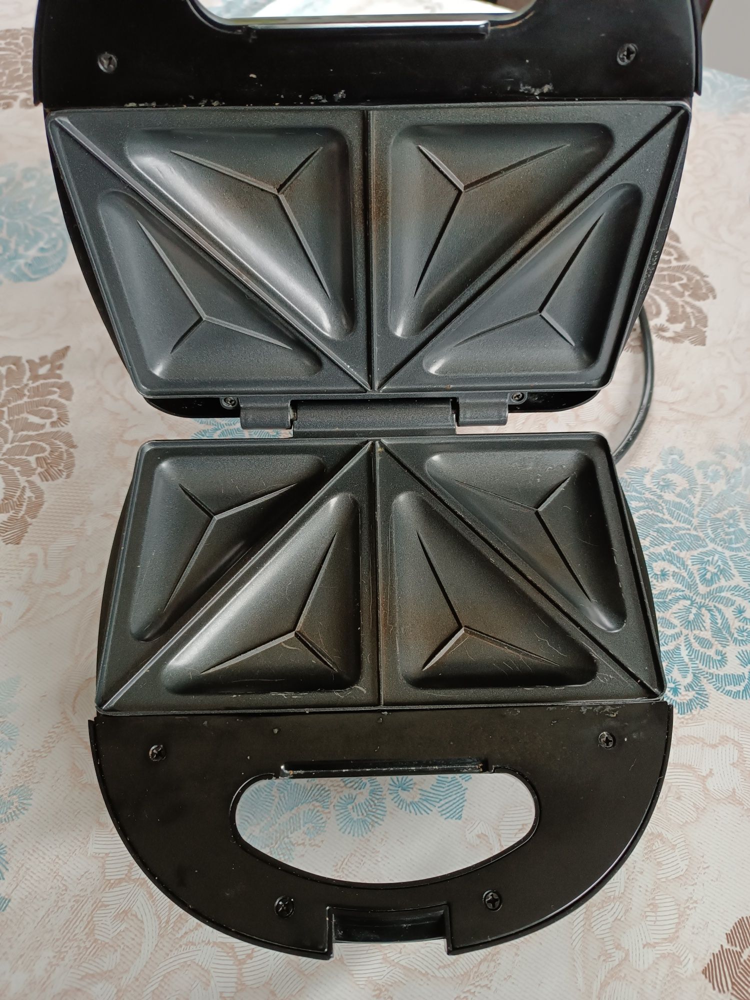 Opiekacz toster Raven Es003