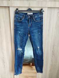 Stradivarius rozmiar 36 jeansy skinny