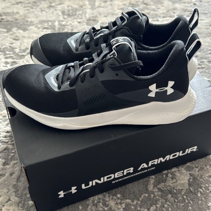 Nowe damskie buty treningowe Under Armour Charged Aurora r. 36,5.