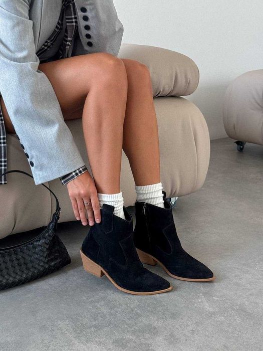 Козаки чорні замшеві 38 40