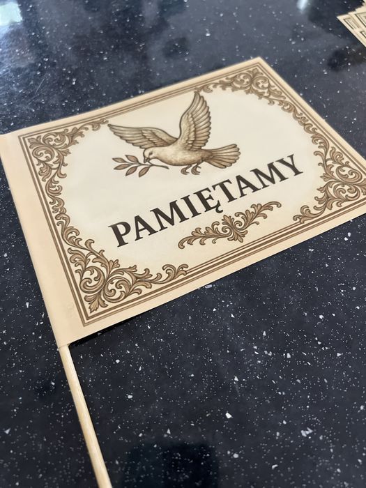 Chorągiewki dekoracyjne na Wszystkich Świętych – pakiet 500 sztuk